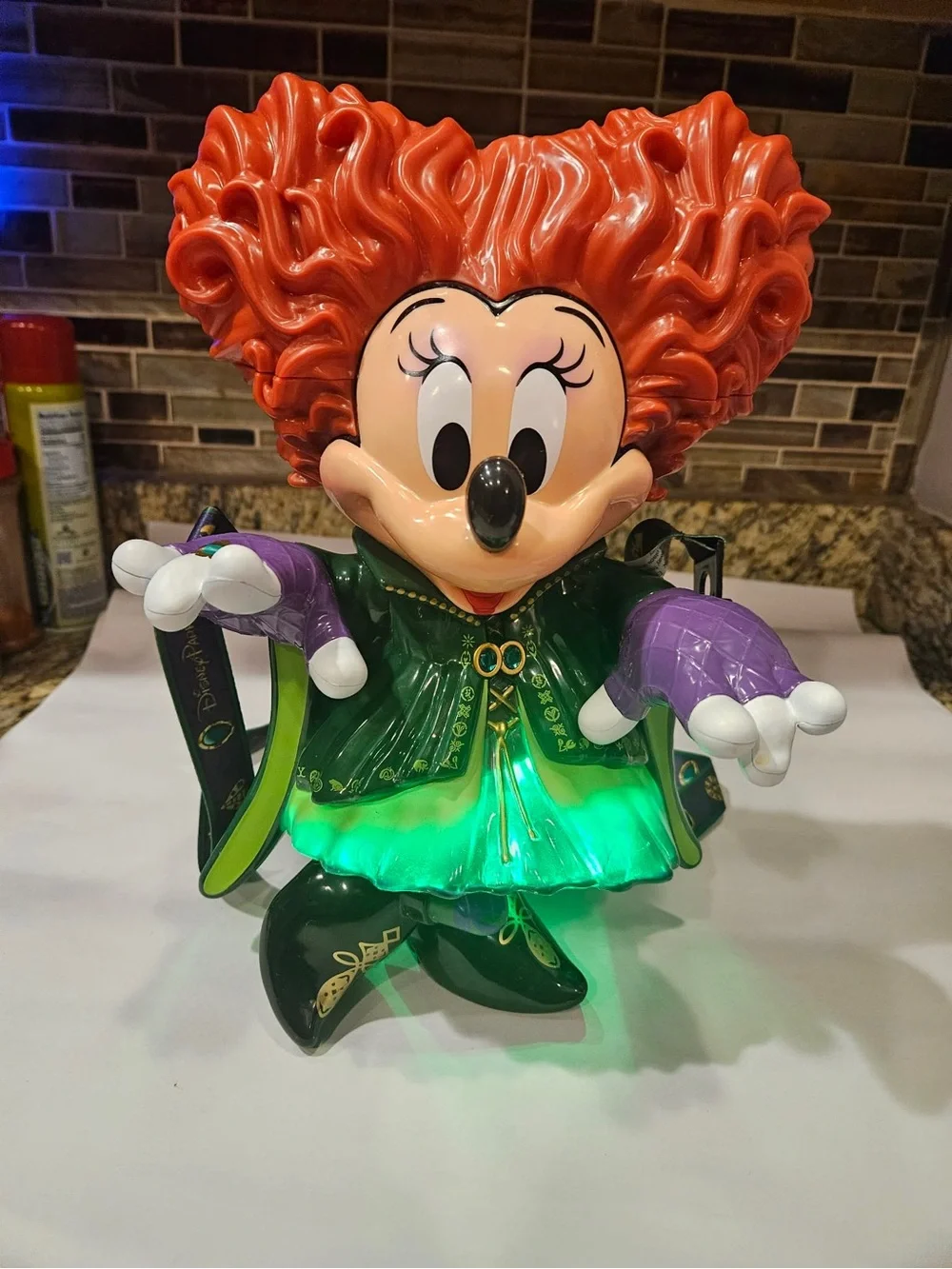 Disney Hocus Pocus Winnifred Minnie Mouse sipper 2024